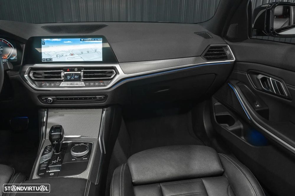 BMW 330 i Aut. M Sport - 9