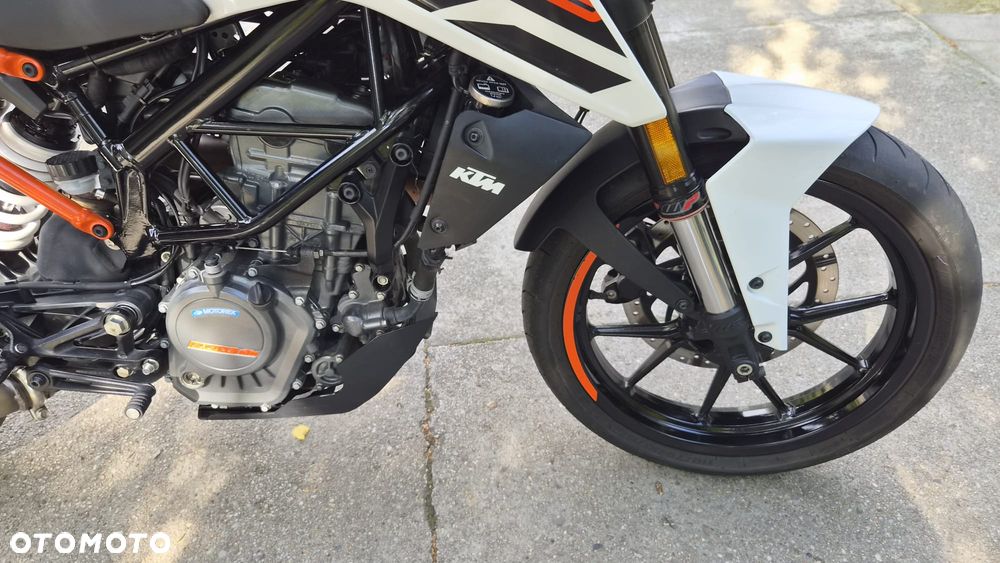 KTM Duke 125 - 25