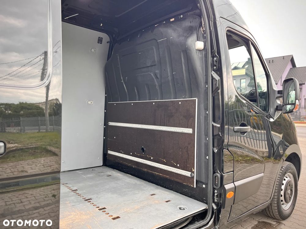 Renault MASTER 2.3 170KM / SALON POLSKA / BOGATA WERSJA / LAKIER METALIK - 23