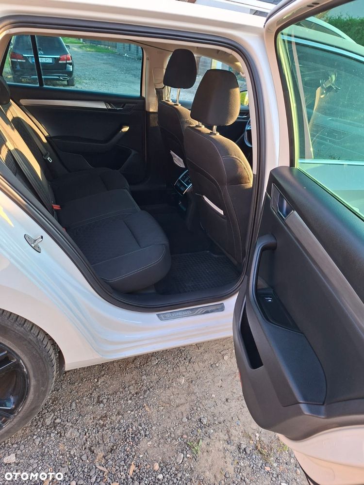 Skoda Superb 2.0 TDI Style DSG - 10