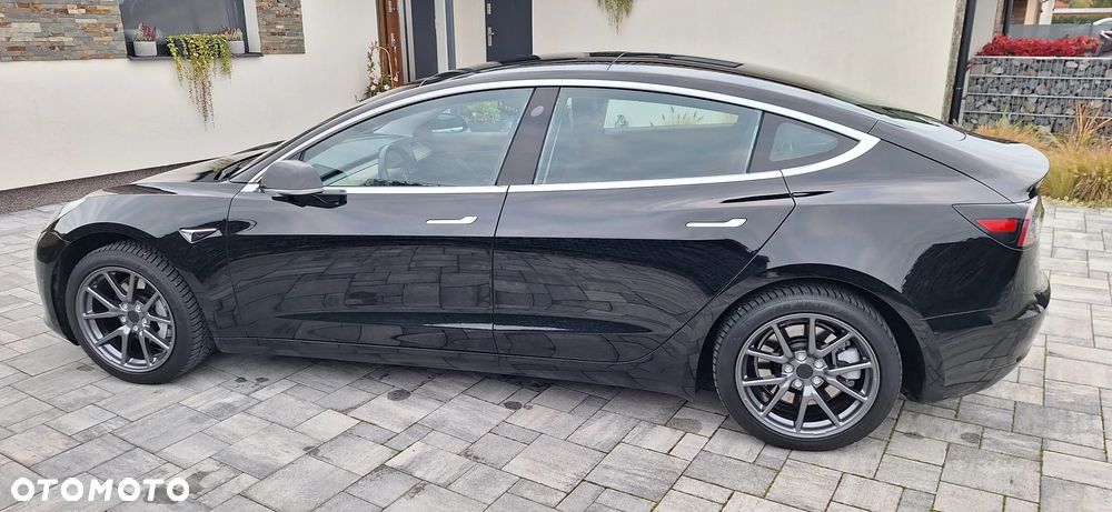 Tesla Model 3 Standard Range Plus - 27