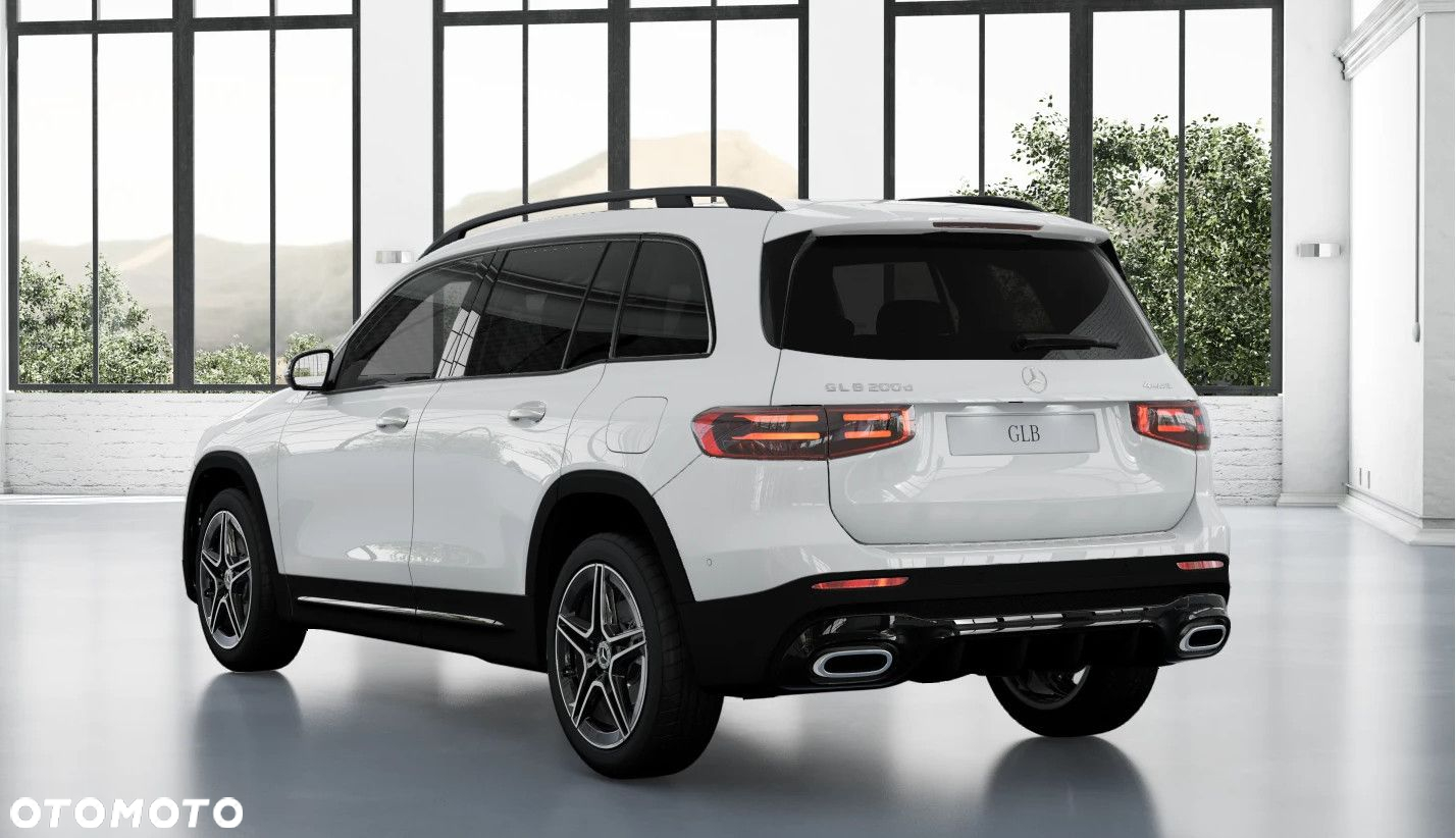 Mercedes-Benz GLB - 3