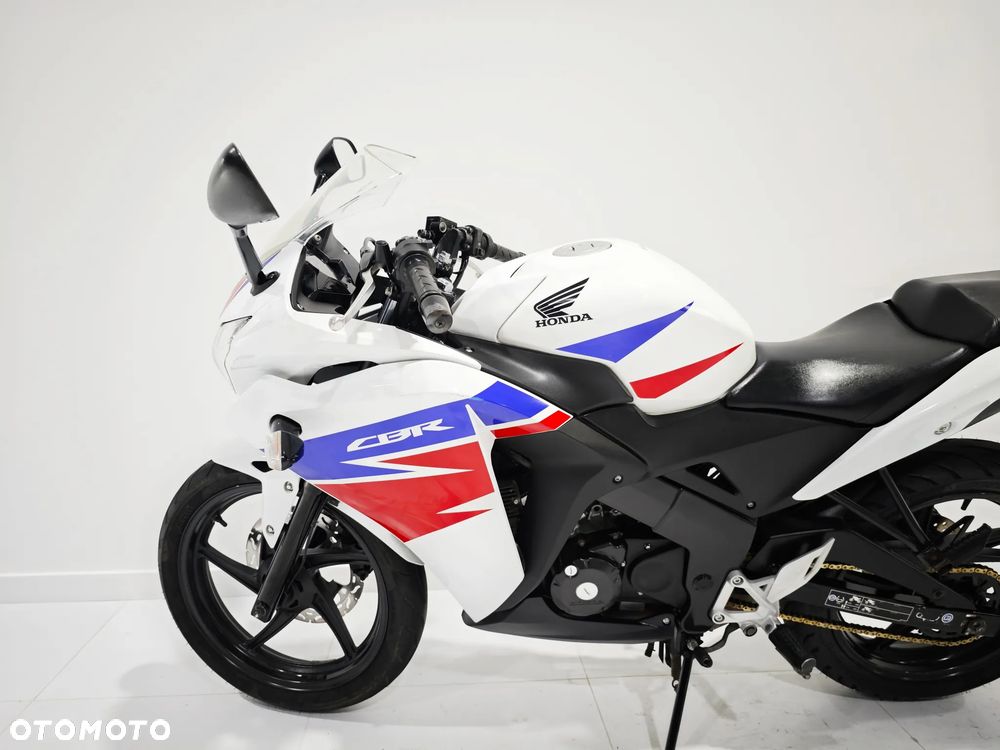 Honda CBR - 11