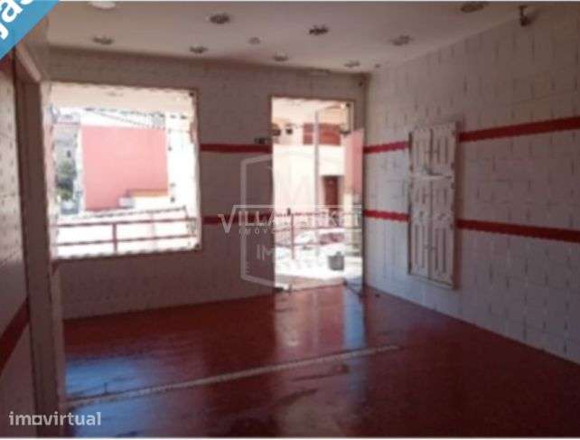 Loja da banca com 50 m2 composta por uma montra e um espaço amplo situ - Grande imagem: 4/6