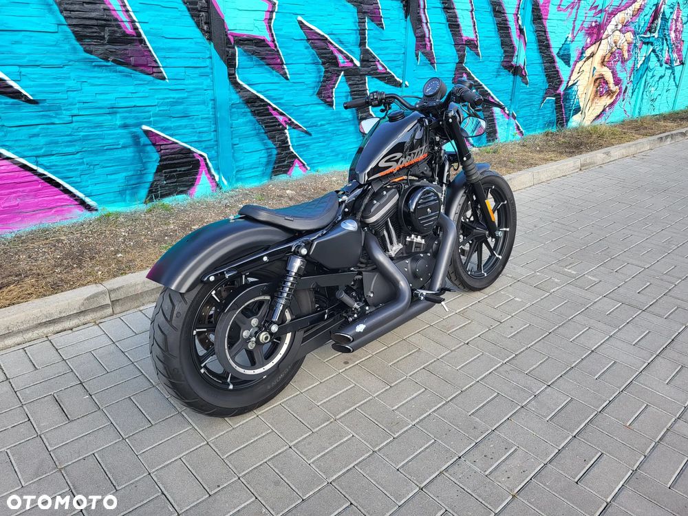 Harley-Davidson Sportster Iron 883 - 3