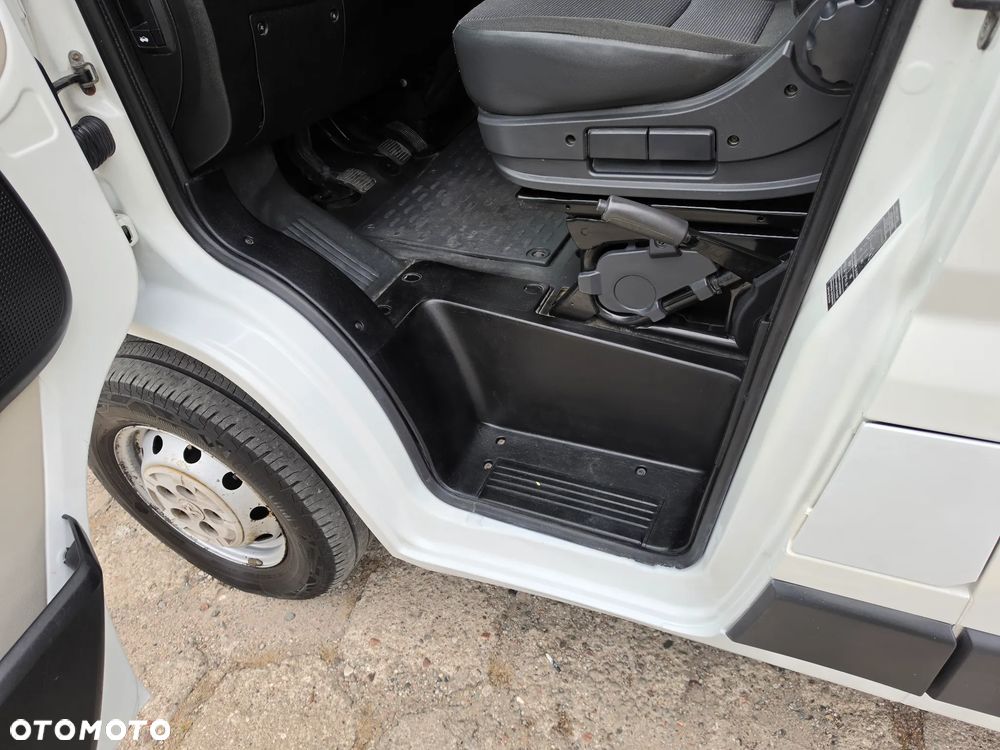 Peugeot BOXER - 28