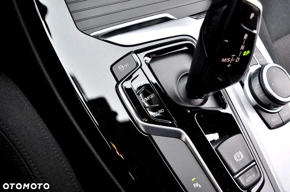 BMW X3 sDrive18d Business Edition - 33