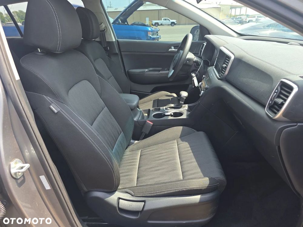 Kia Sportage - 11