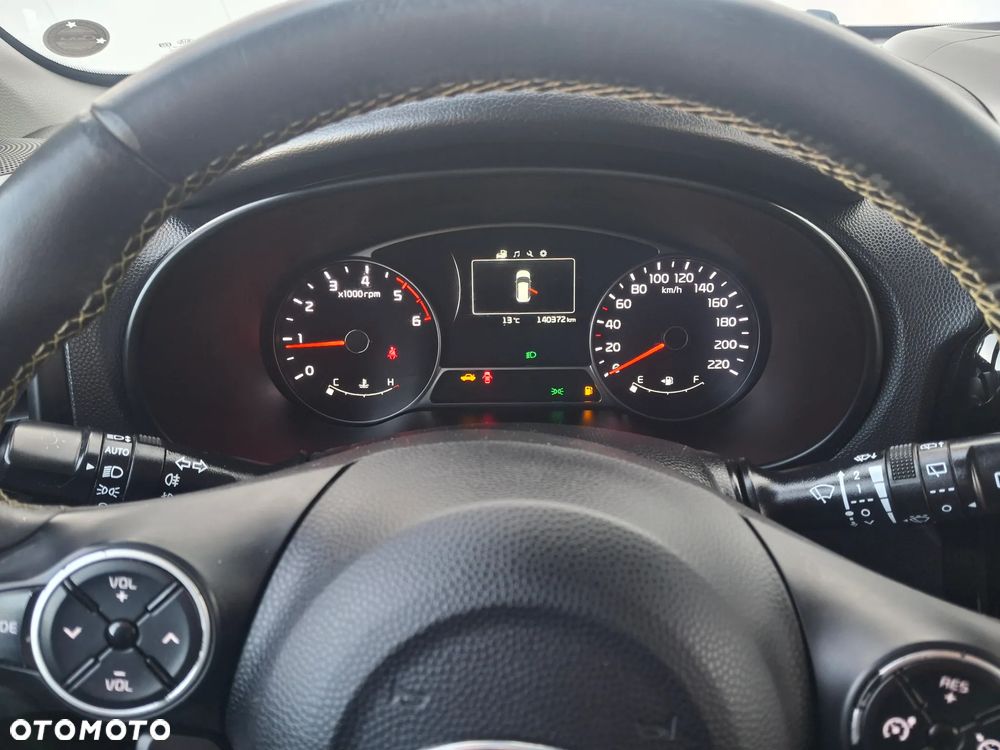 Kia Soul Diesel Dream Team Edition - 22