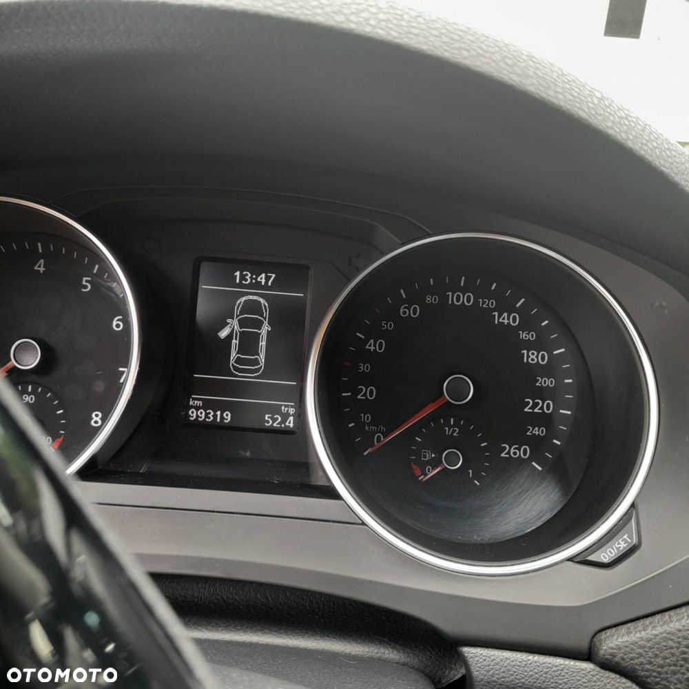 Volkswagen Jetta - 5