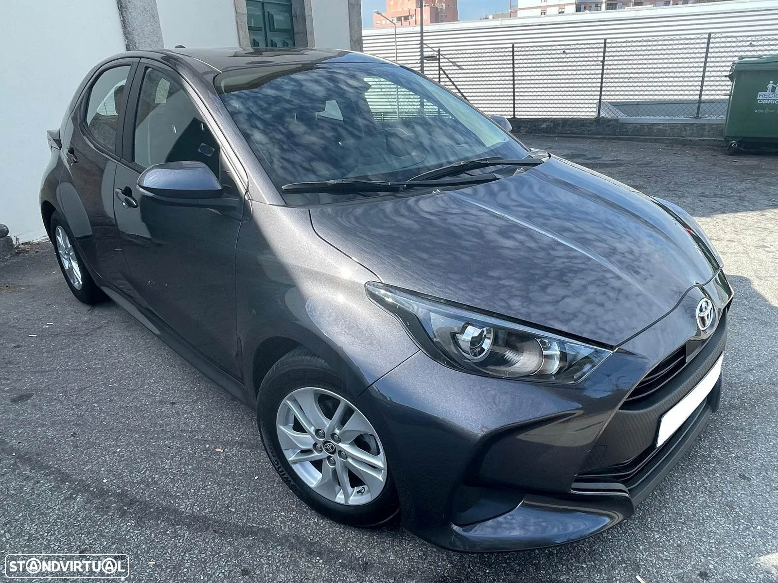 Toyota Yaris 1.0 VVT-i Comfort Plus - 4