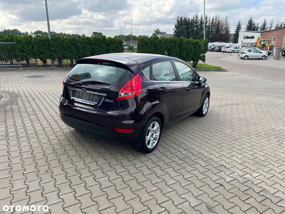 Ford Fiesta 1.25 Celebration - 3