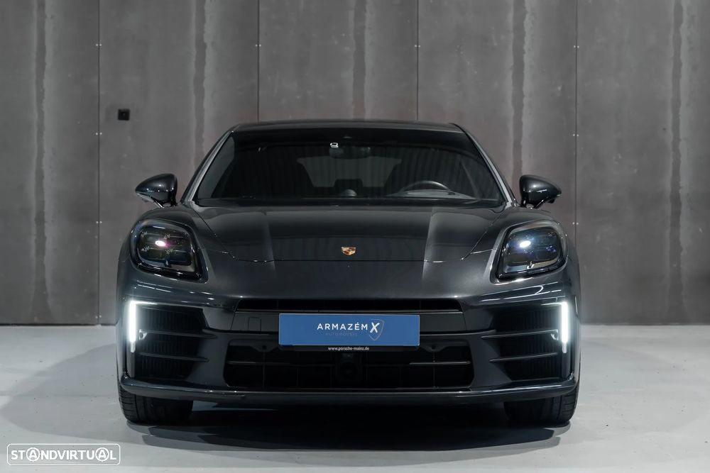 Porsche Panamera 4 E-Hybrid - 3