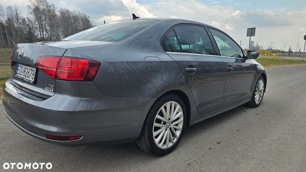 Volkswagen Jetta 1.4 TSI BMT Highline - 11