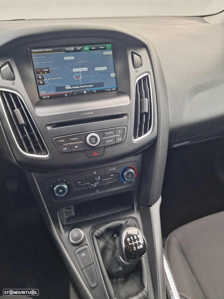 Ford Focus SW 1.5 TDCi DPF S&S Trend - 17