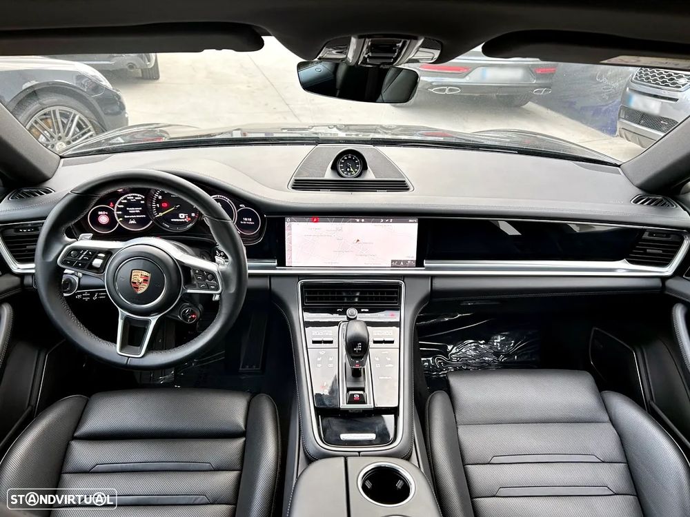 Porsche Panamera 4 E-Hybrid - 8