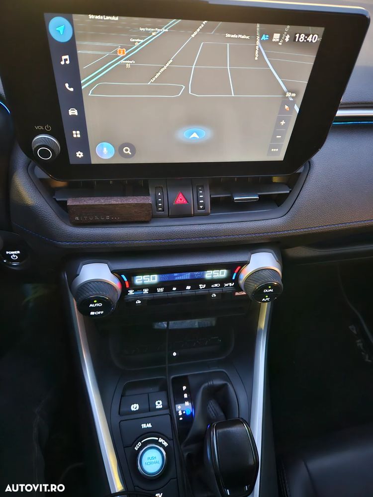 Toyota RAV4 2.5 VVT-iE 4x4 Luxury Plus - 8