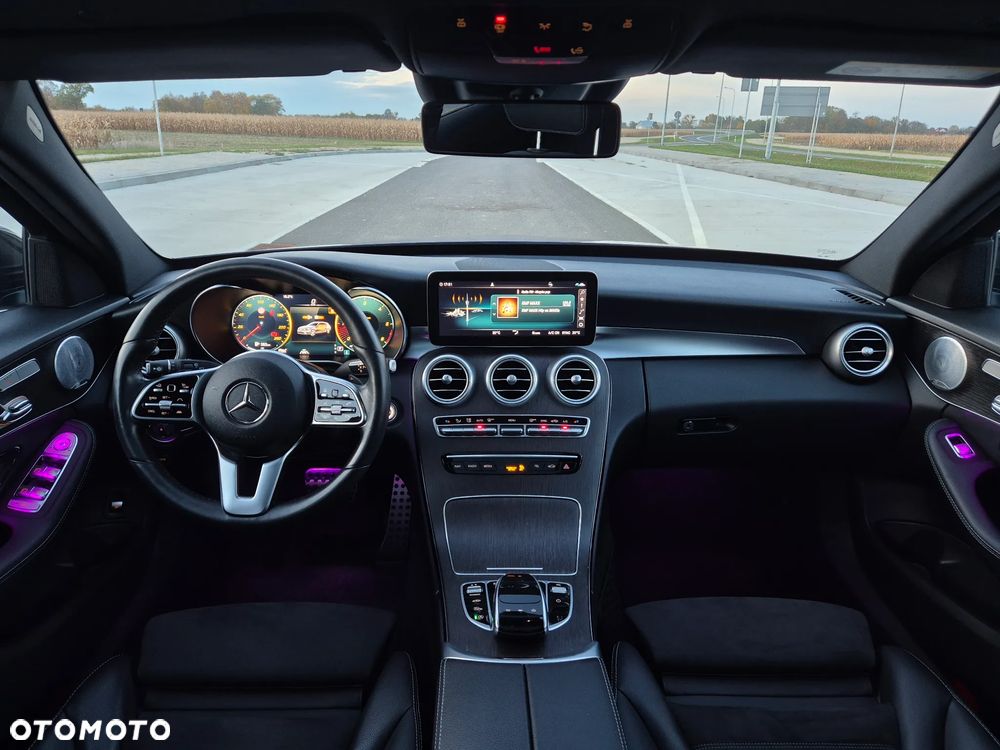 Mercedes-Benz Klasa C 220 d 4Matic T 9G-TRONIC AMG Line - 20