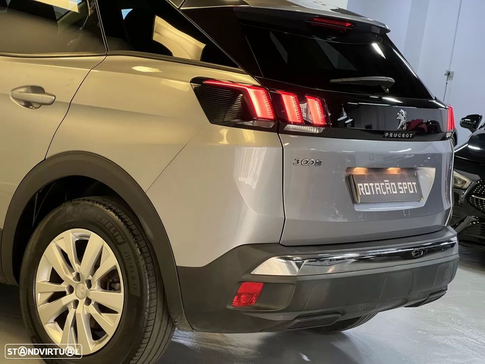 Peugeot 3008 PureTech 130 Stop & Start GPF Active Pack - 11