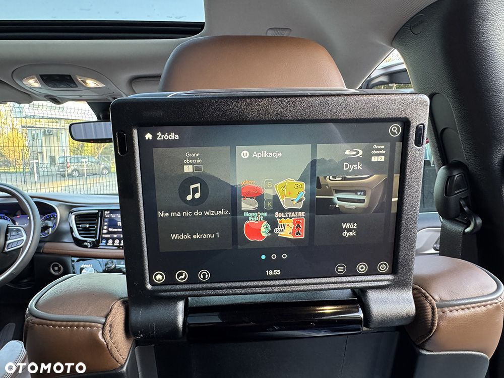 Chrysler Pacifica - 19