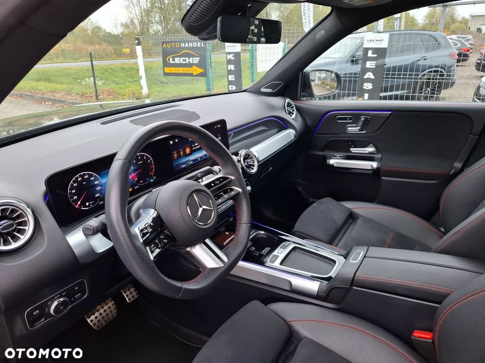 Mercedes-Benz GLB 250 4-Matic AMG Line 8G-DCT - 23