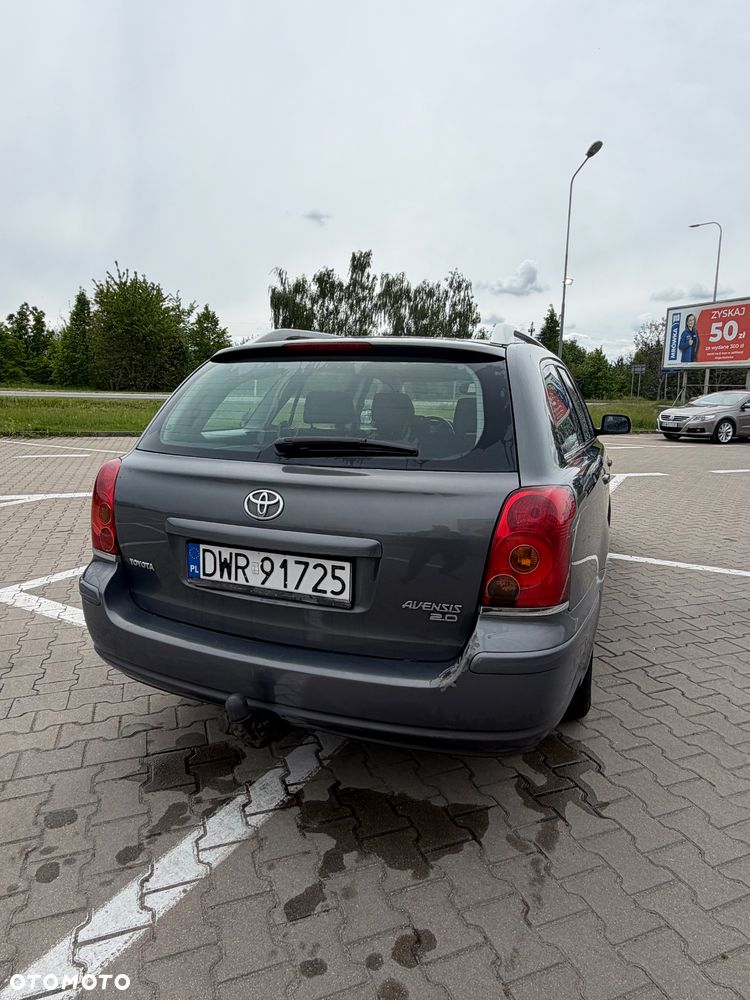 Toyota Avensis 2.0 D-4D Sol - 4