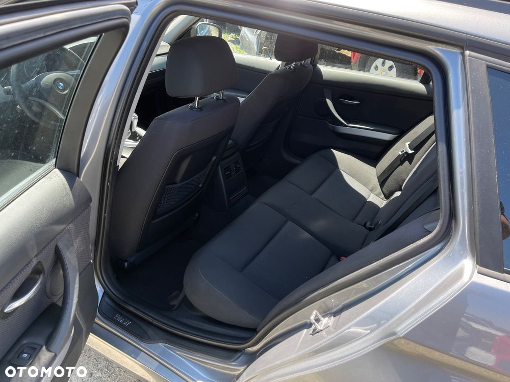 BMW Seria 3 316d - 15