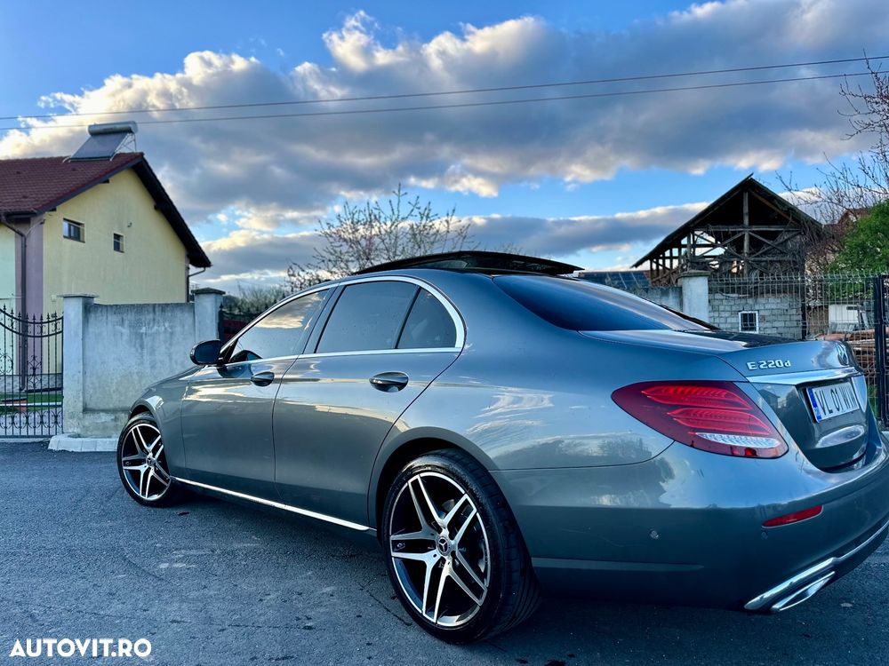 Mercedes-Benz E 220 d Aut. - 2