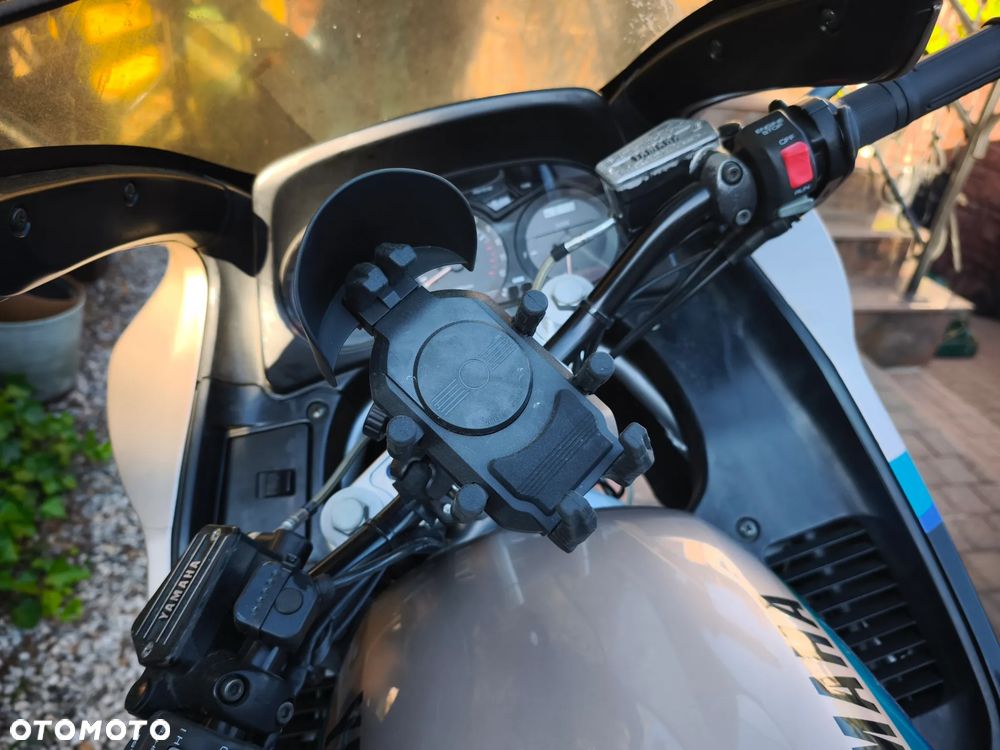 Yamaha FJ - 17