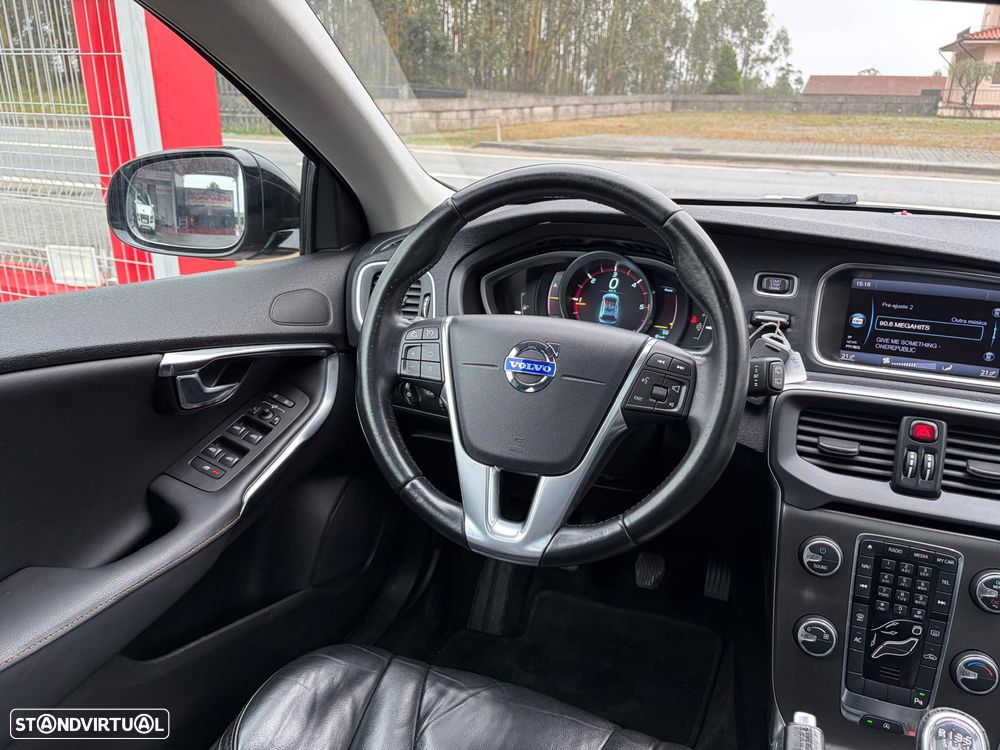 Volvo V40 Cross Country D2 Momentum - 39