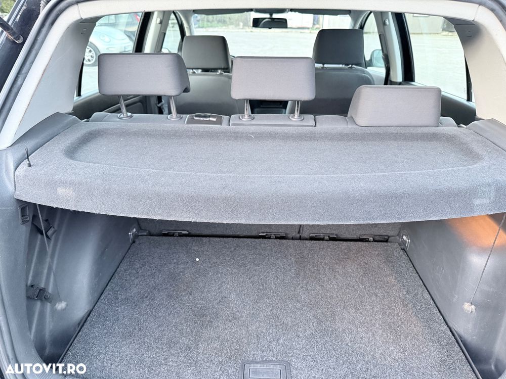 Volkswagen Golf 1.6 Comfortline - 20