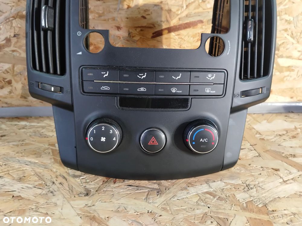PANEL ŚRODKOWY KLIMATYZACJI HYUNDAI I30 CZARNY LIFT - 3