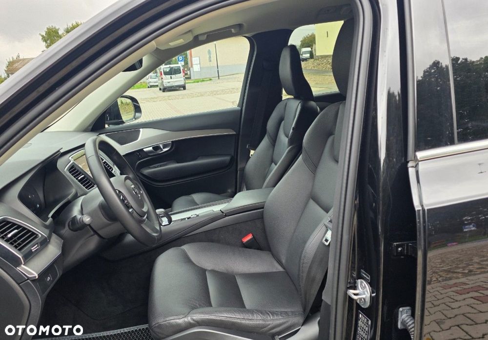 Volvo XC 90 - 12