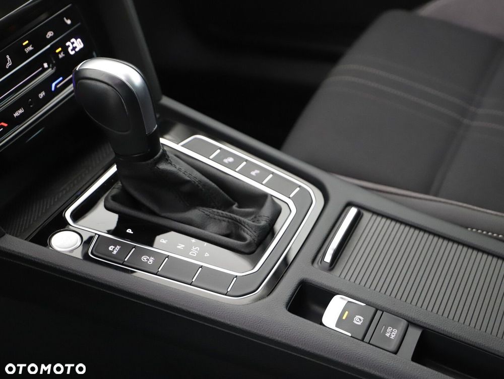 Volkswagen Passat Alltrack - 13