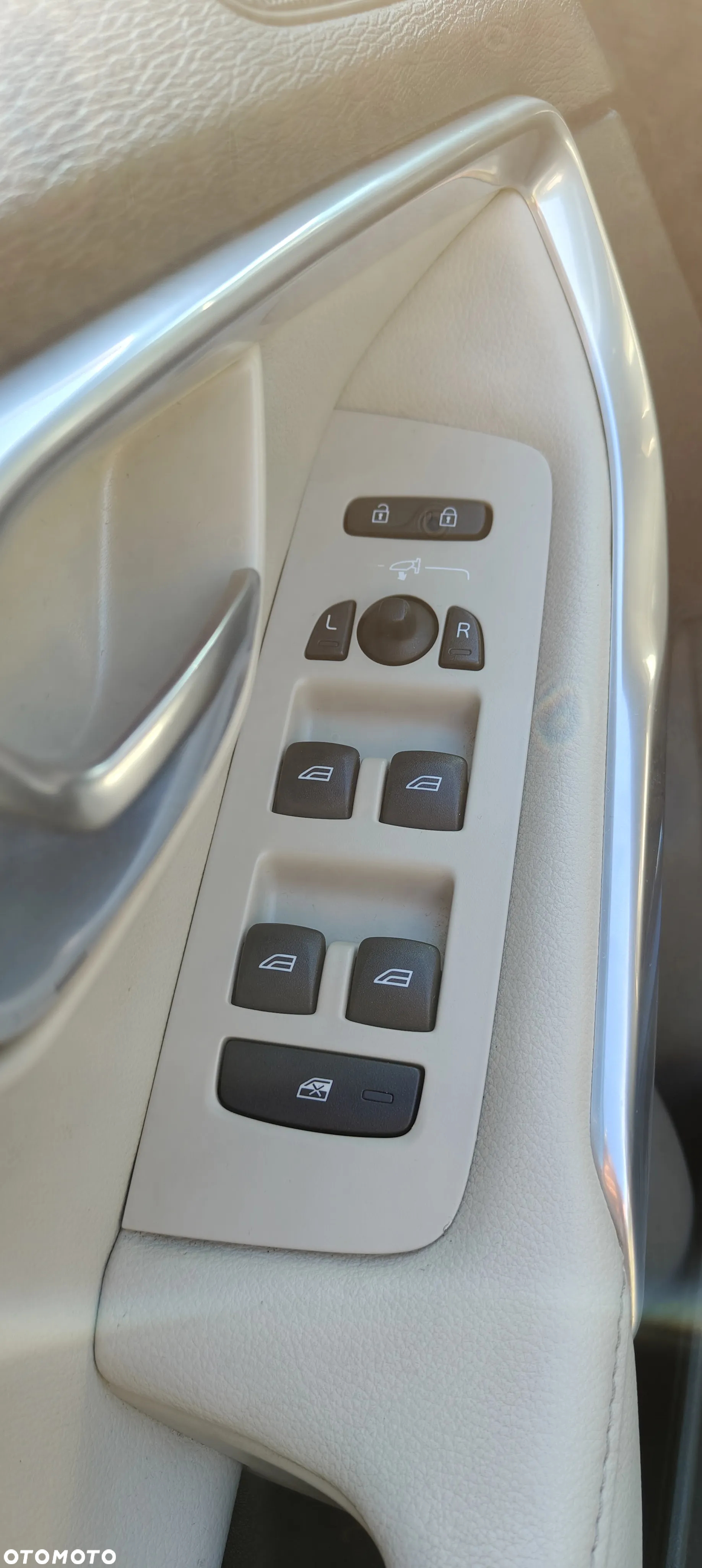 Volvo V40 D2 Summum - 10