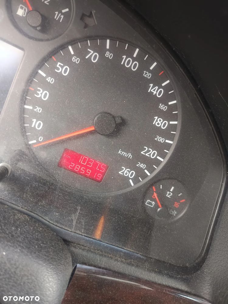 Audi A4 Avant 1.9 TDI - 12