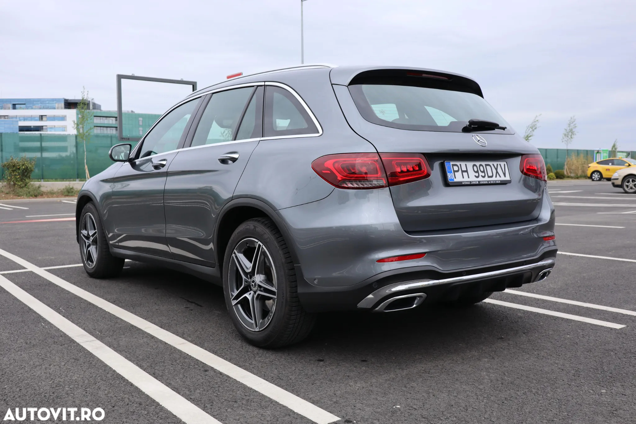 Mercedes-Benz GLC 200 4Matic 9G-TRONIC AMG Line - 8