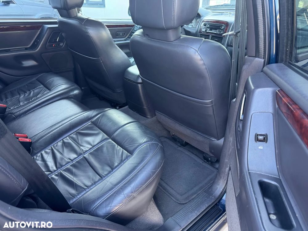 Jeep Grand Cherokee - 11