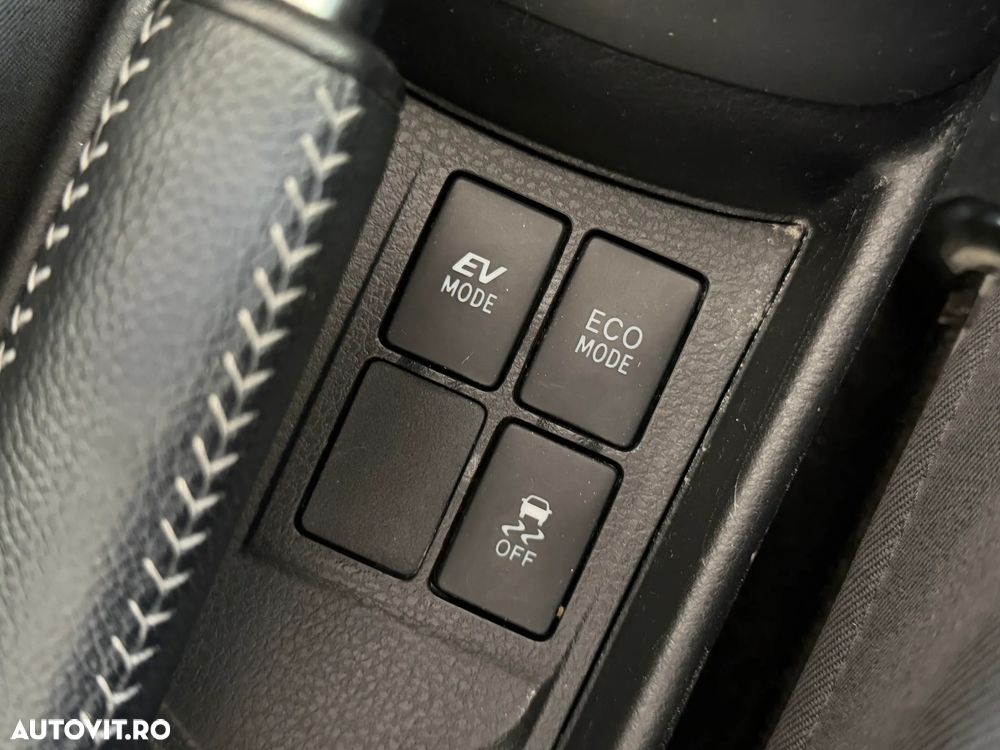 Toyota Yaris - 30