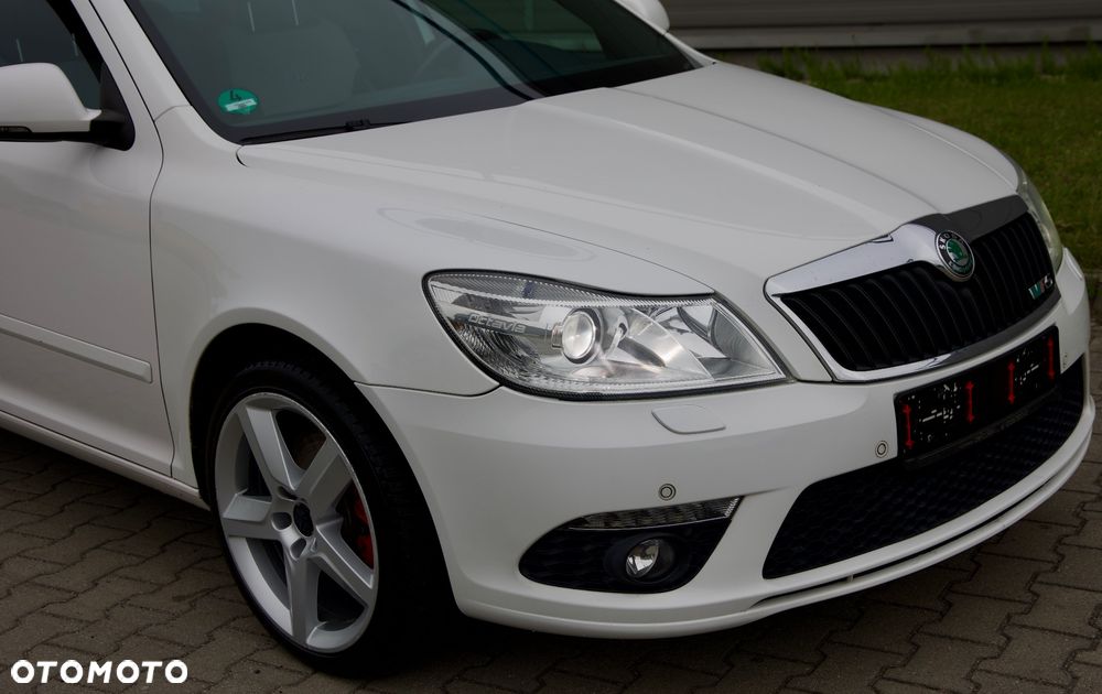 Skoda Octavia 2.0 TDI DPF RS DSG - 10