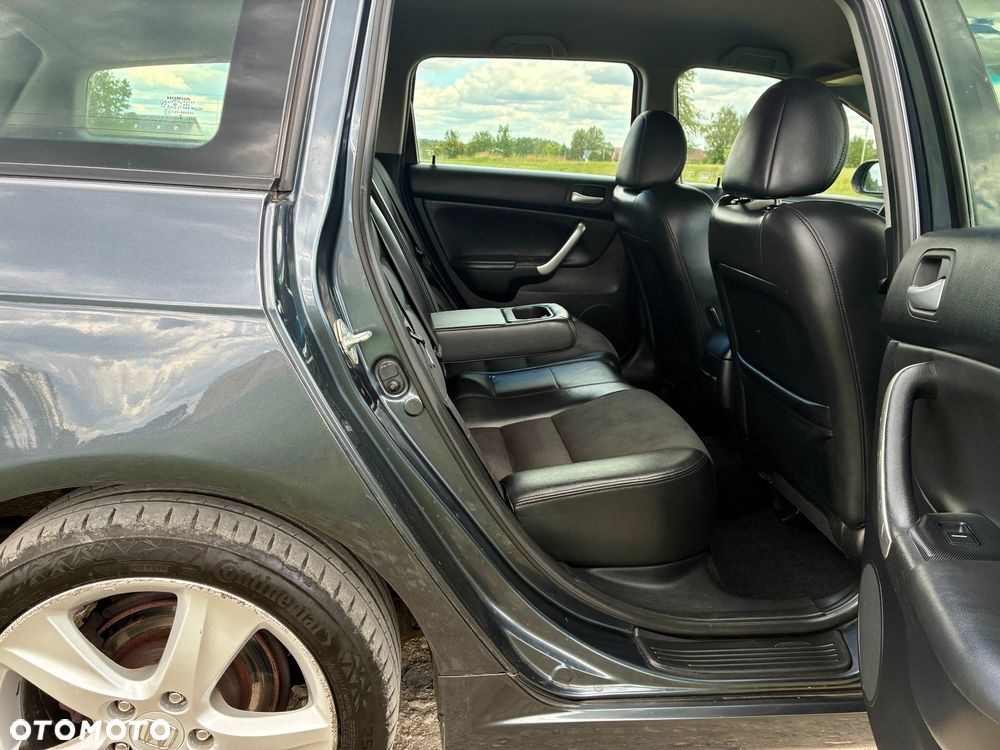 Honda Accord 2.0 i Executive - 22