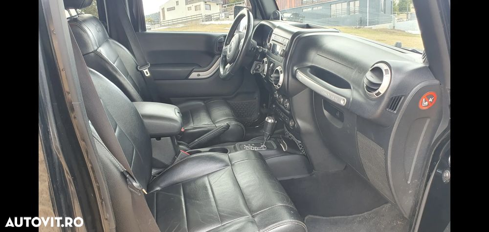 Jeep Wrangler 2.8 CRD AT Sahara - 6