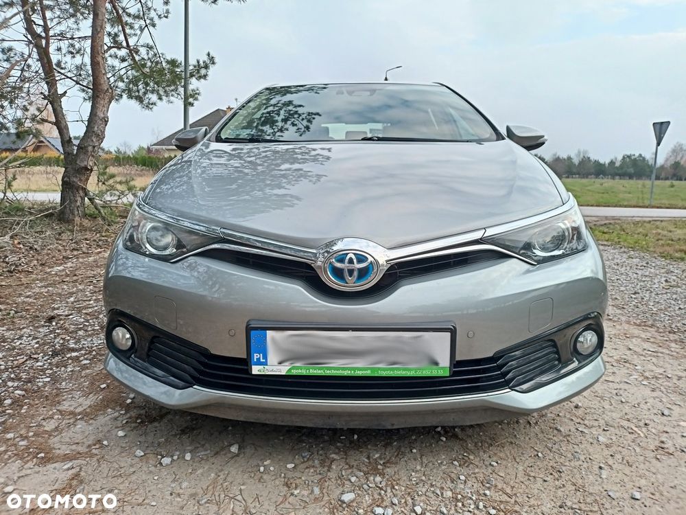 Toyota Auris Hybrid 135 Prestige - 9