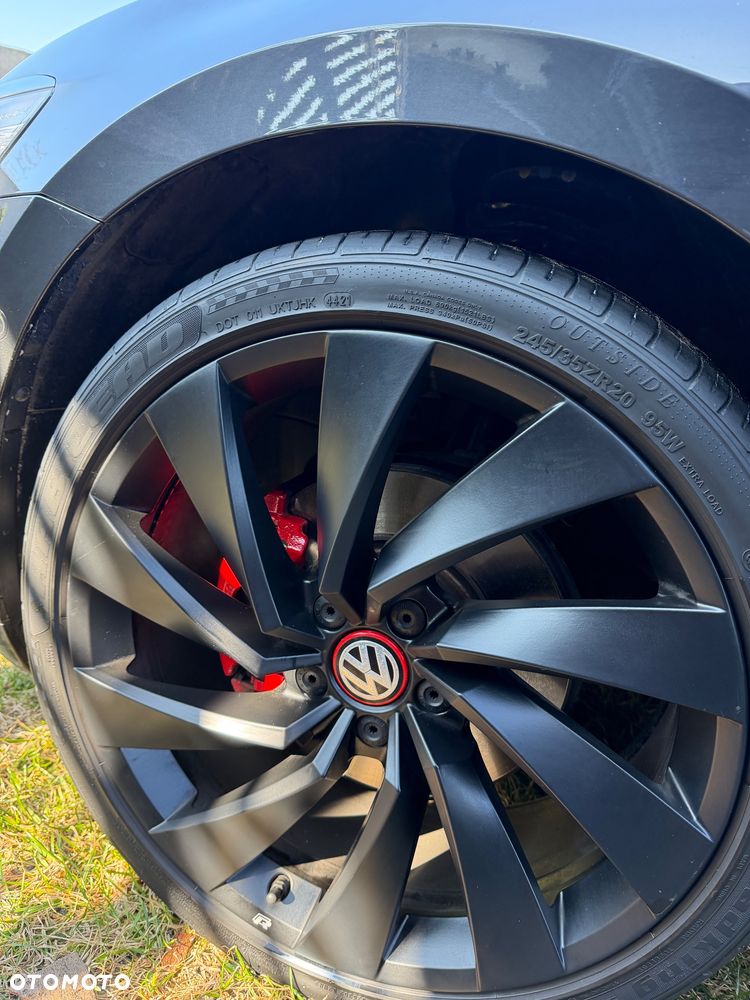 Volkswagen Passat - 2