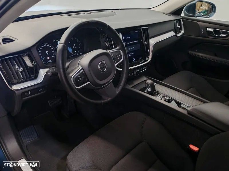 Volvo V60 2.0 B4 Momentum Geartronic - 7