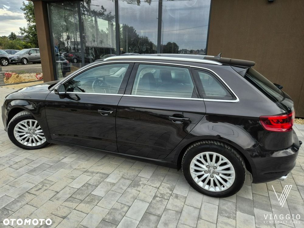 Audi A3 Sportback 2.0 TDI Ambiente S tronic - 4