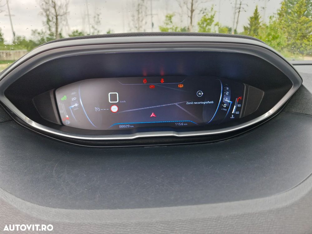 Peugeot 3008 1.2 PureTech Turbo S&S Allure - 16