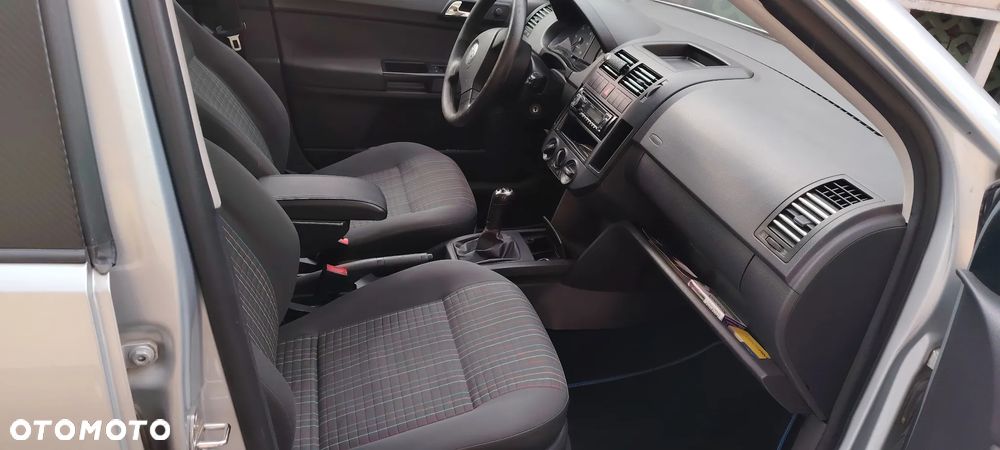Volkswagen Polo 1.4 TDI DPF BlueMotion - 9