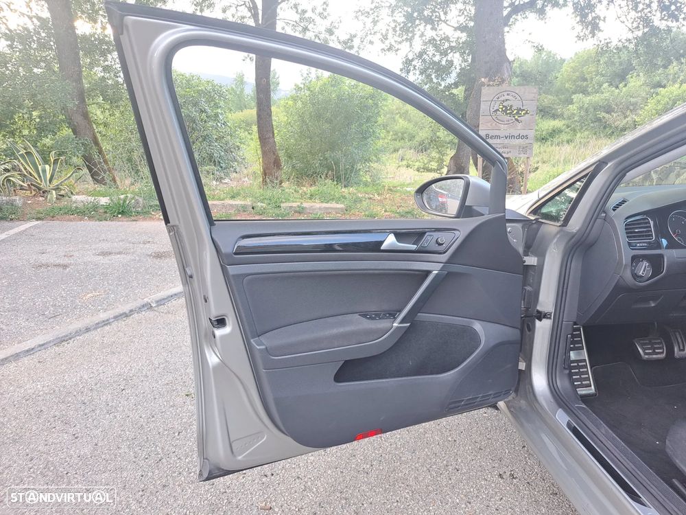 VW Golf 2.0 TDI DSG Sound - 11