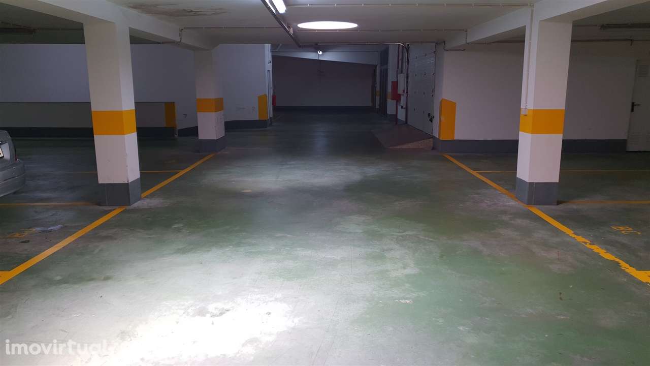 Garagem  Venda em Póvoa de Varzim, Beiriz e Argivai,Póvoa de Varzim - Grande imagem: 4/6